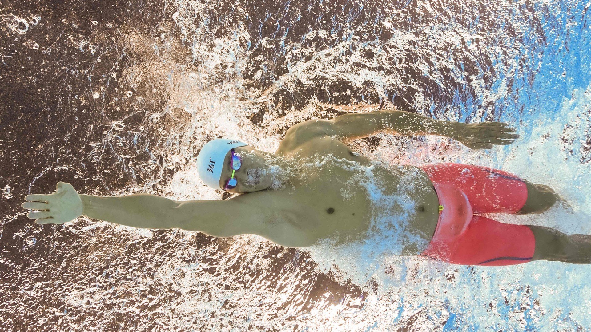 《顶级战队的背后：运营、训练全景揭秘》，顶级战队英文怎么写