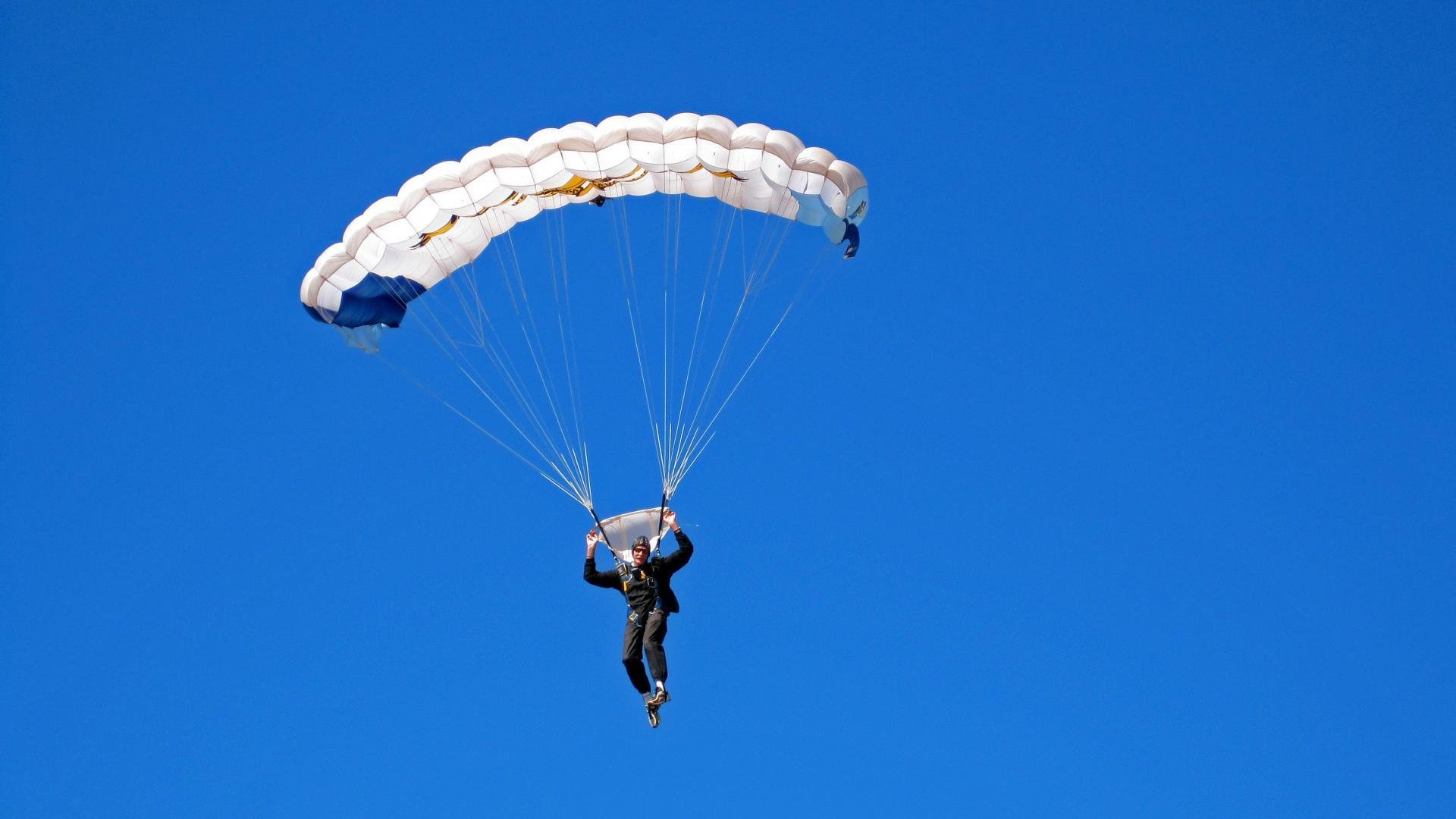 经验与青春的较量，欧冠战术博弈精彩纷呈，欧冠经典之战
